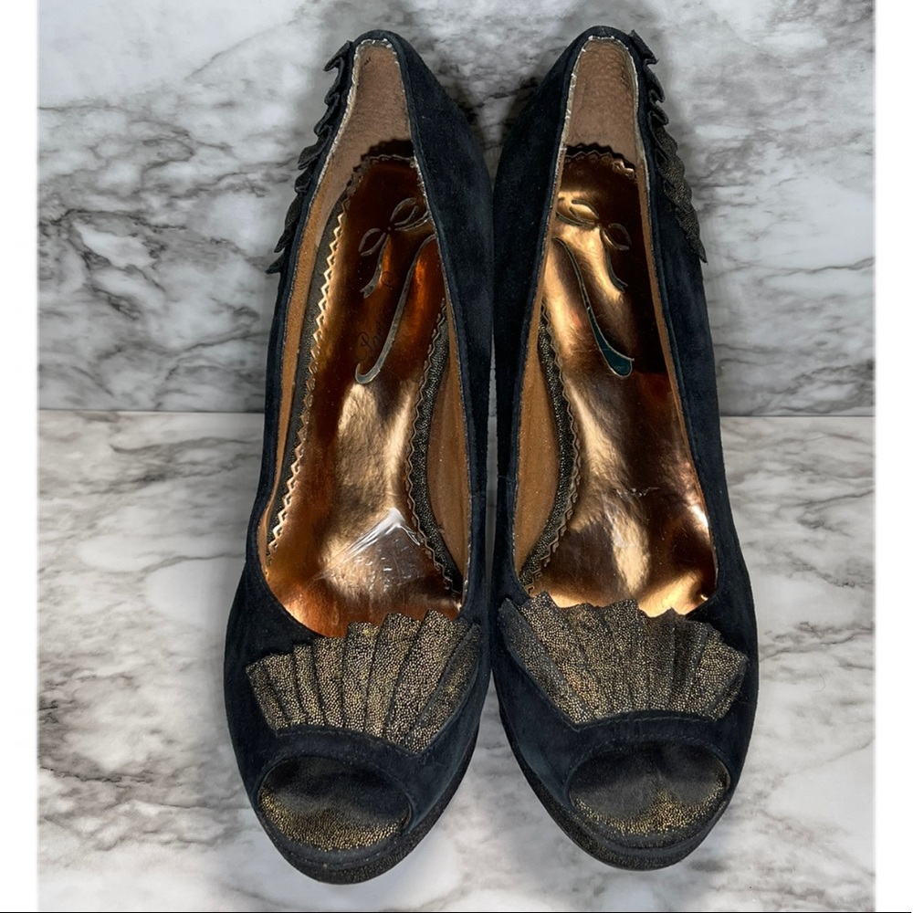 Poetic Licence Egyptian Princess Peep Toe Heels in Black & Gold, Womens Size 7.5